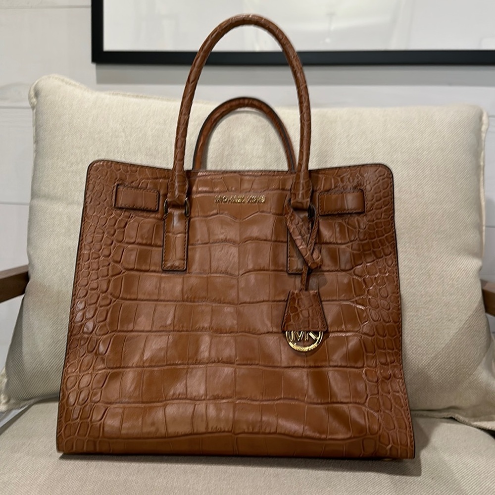 Stunning Cognac brown Michael Kors purse